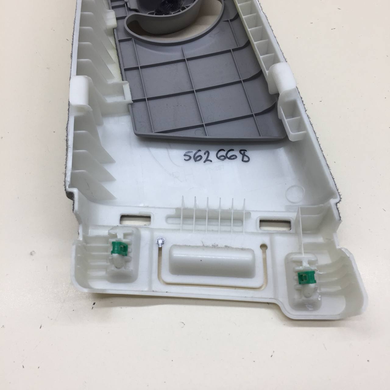 Обшивка стойки Hyundai Santa Fe (TM) 2018-2022