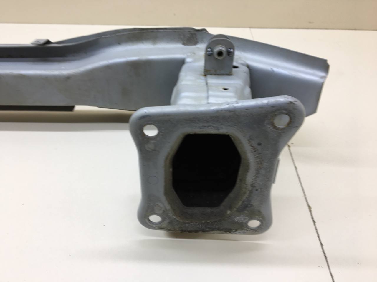 Усилитель переднего бампера Ford Focus 3 2011>