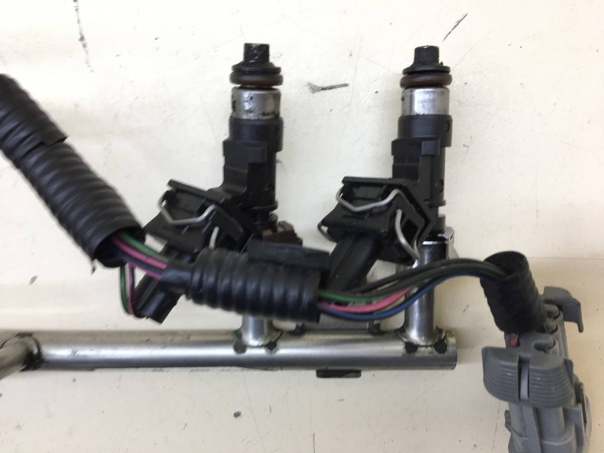 Рейка топливная (рампа) Chevrolet Niva 2002-2009