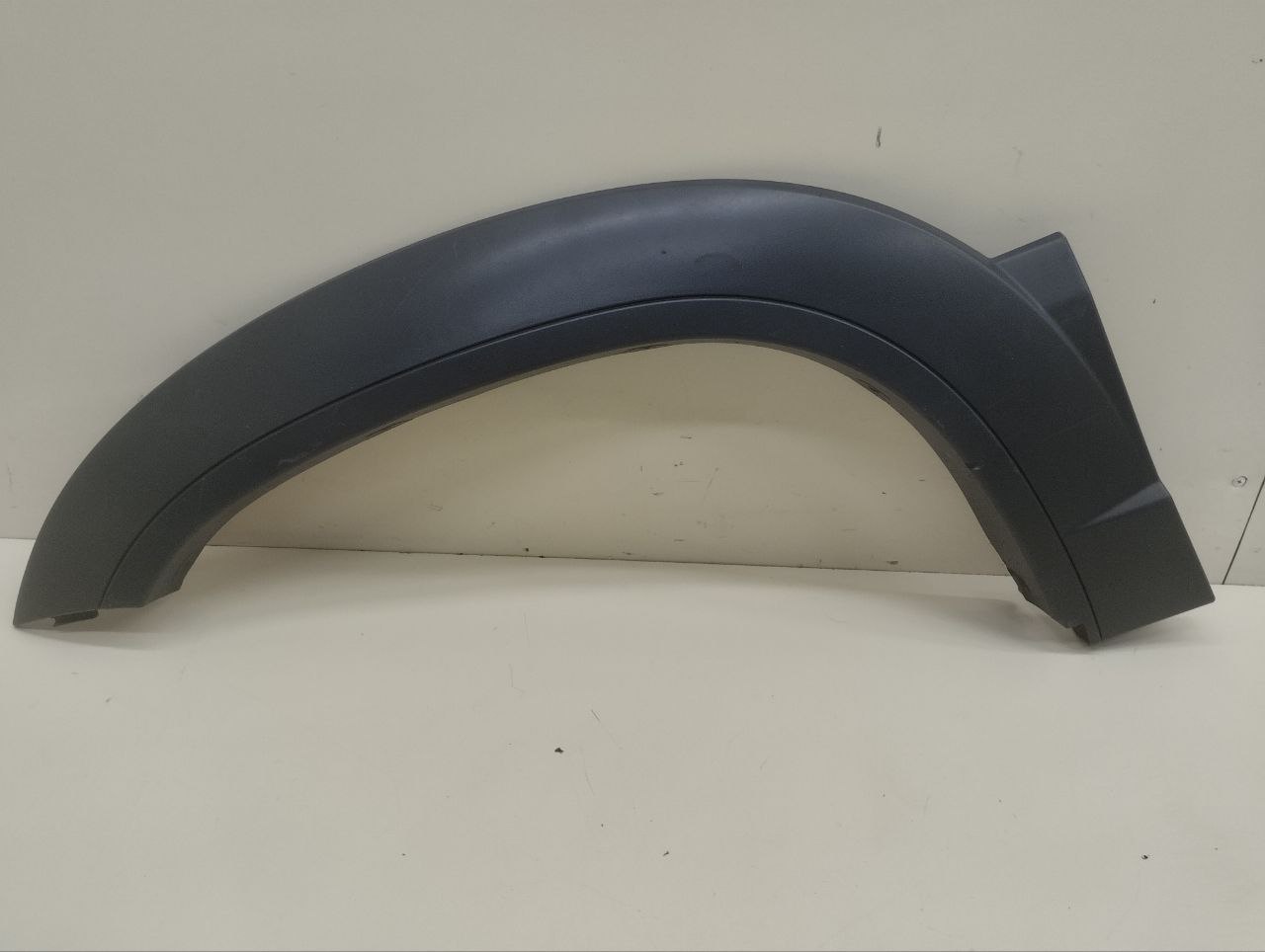 Накладка переднего крыла левого Chevrolet Niva 2009-2020