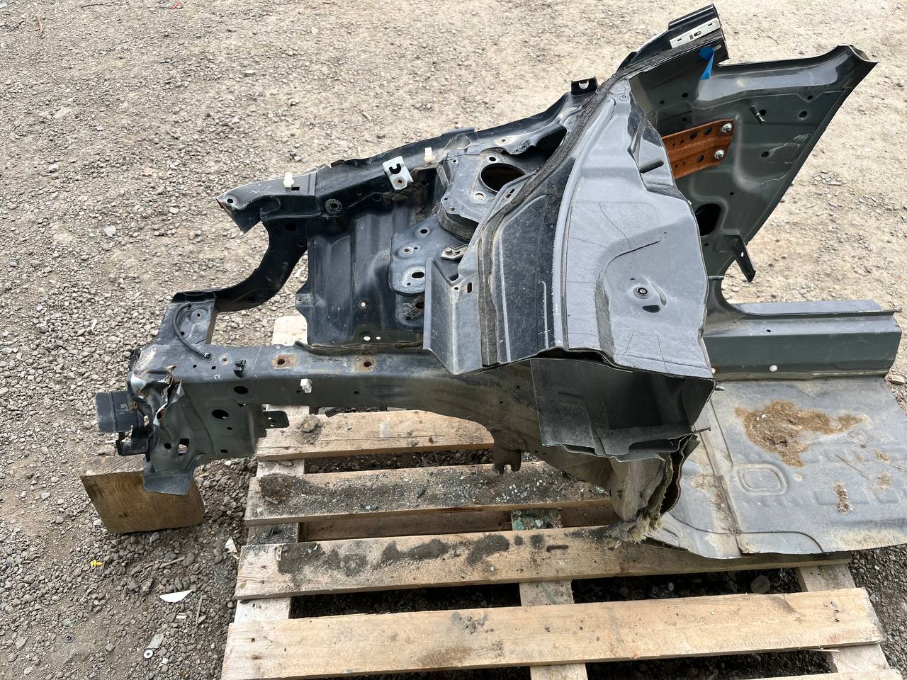 Четверть передняя правая Honda Civic 4D 2006-2012