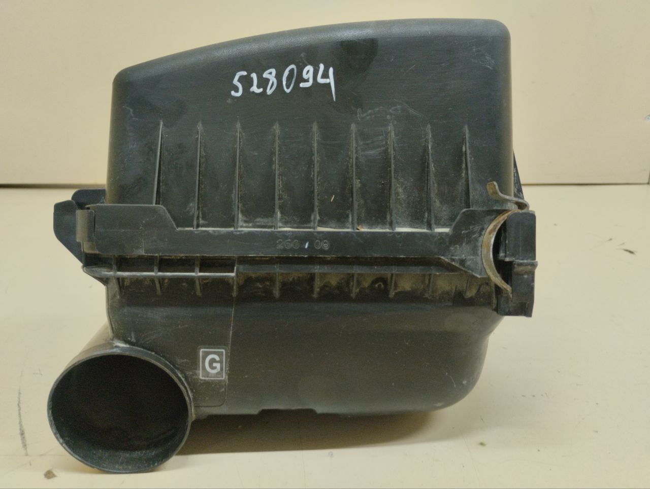 Корпус воздушного фильтра Toyota Auris (E150) 2006-2012