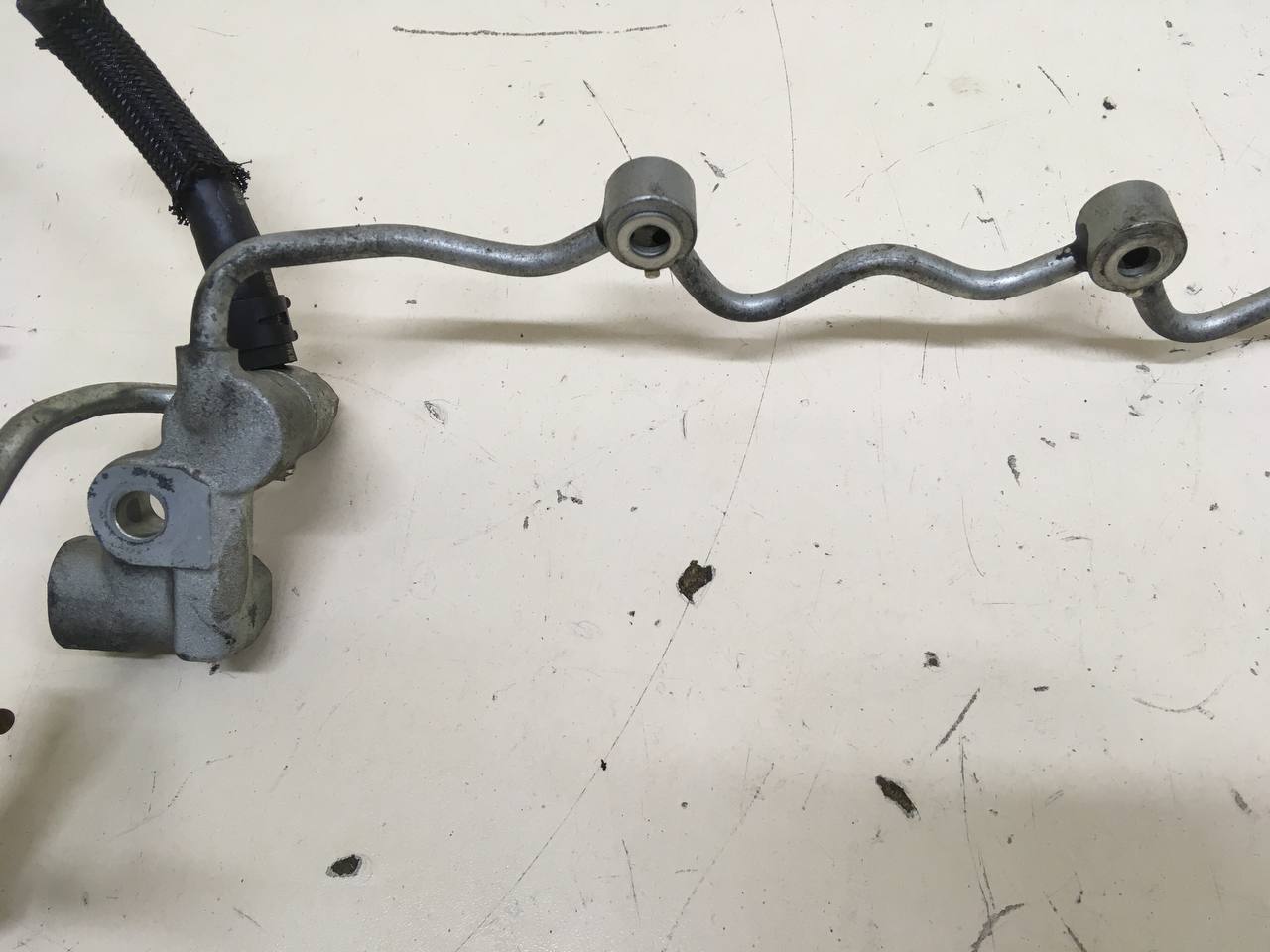 Трубка топливная Toyota Rav 4 (XA40) 2013-2019 Трубка топливная Toyota Rav 4 (XA40) 2013-2019