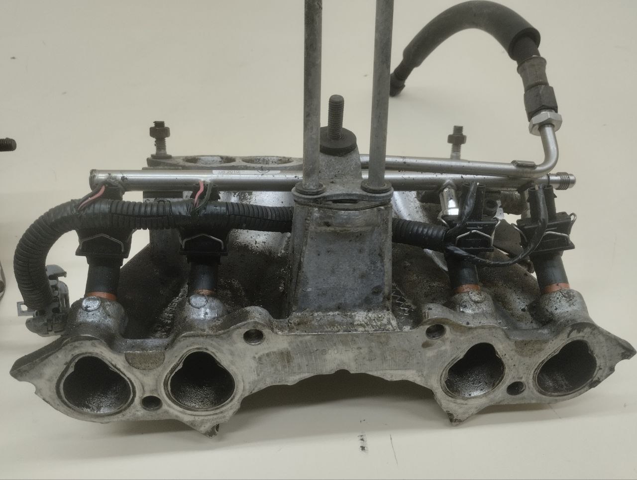 Коллектор впускной Chevrolet Niva 2009-2020