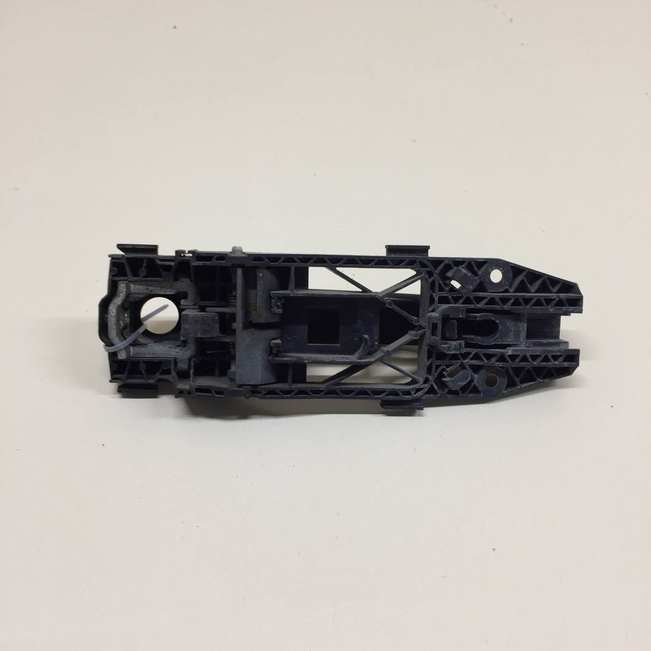 Ручка двери передней наружная левая Volkswagen Polo (MK5) 2011-2020 Ручка двери передней наружная левая Volkswagen Polo (MK5) 2011-2020
