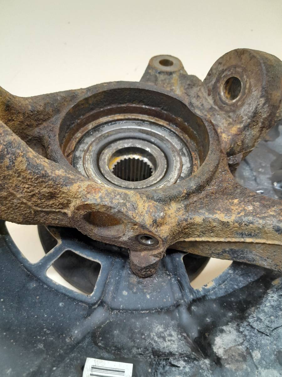 Кулак поворотный передний левый Toyota Camry (V40) 2006-2011 Кулак поворотный передний левый Toyota Camry (V40) 2006-2011