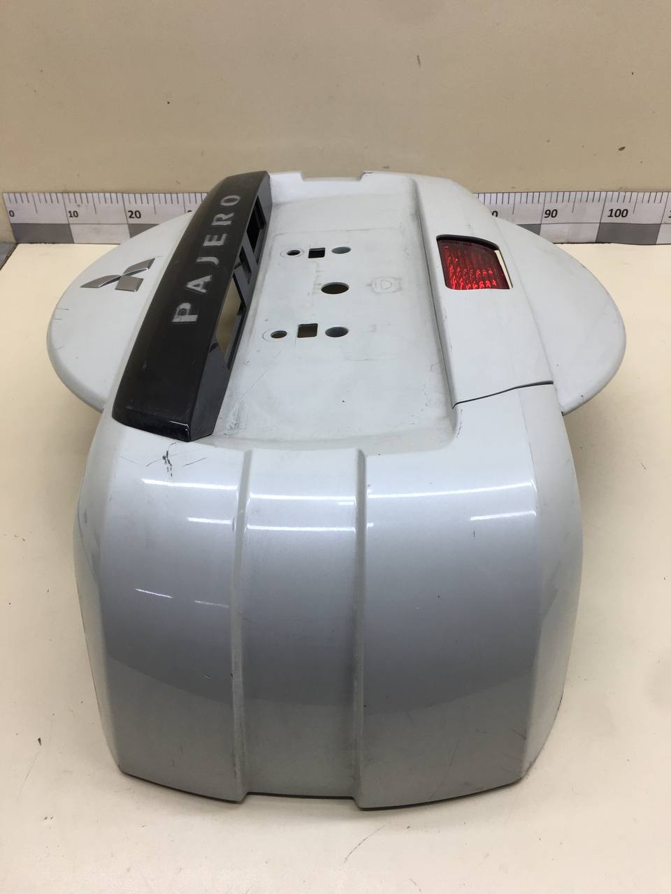 Накладка крышки багажника Mitsubishi Pajero/Montero 4 (V8, V9) 2007>