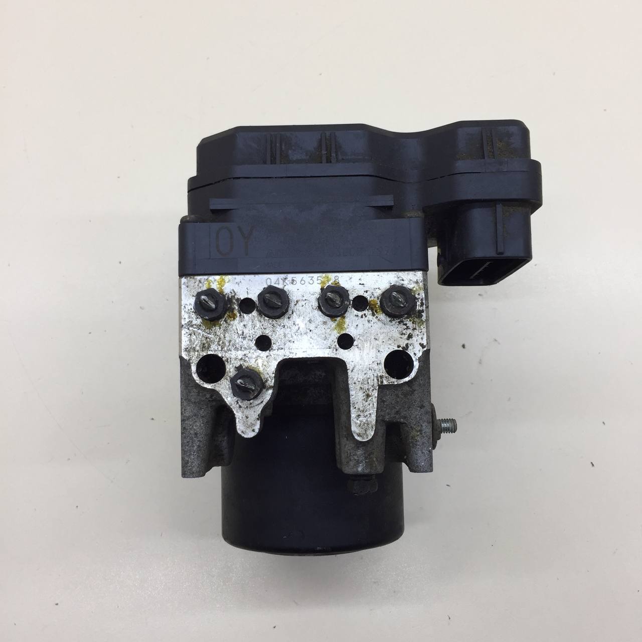 Блок ABS (насос) Toyota Rav 4 (A30) 2006-2013