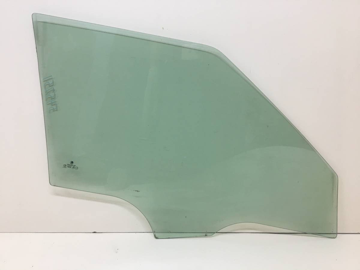 Стекло двери передней левой Skoda Fabia (5J) 2007-2014