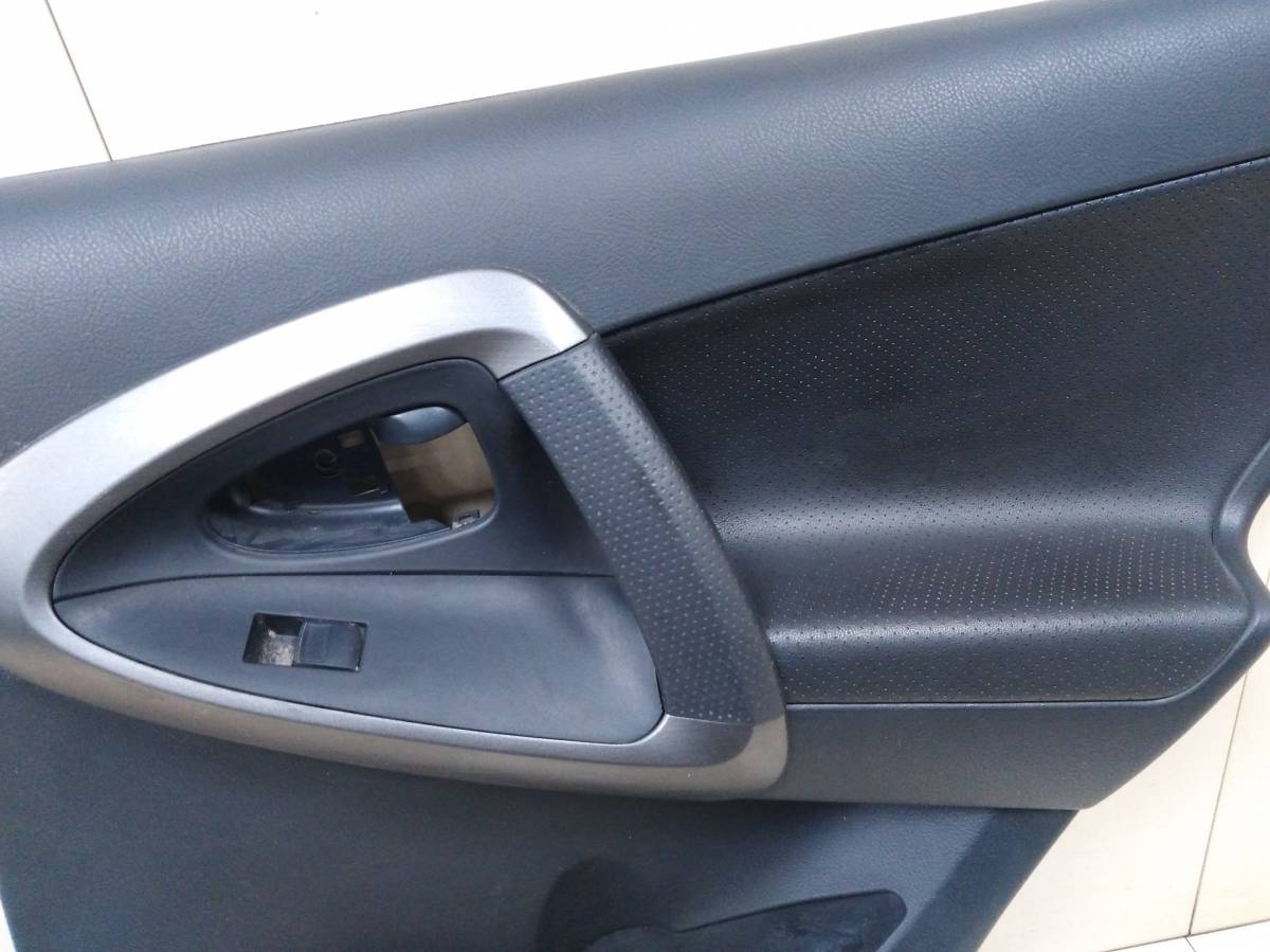 Обшивка двери задней правой Toyota Rav 4 (A30) 2006-2013