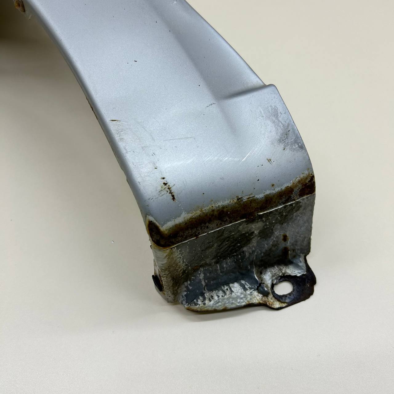 Крыло переднее левое Lada Granta 2011>