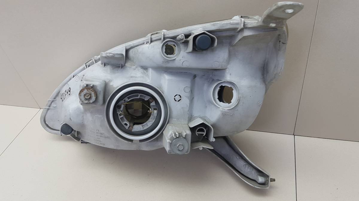 Фара правая Toyota Prius (W10) 1997-2003