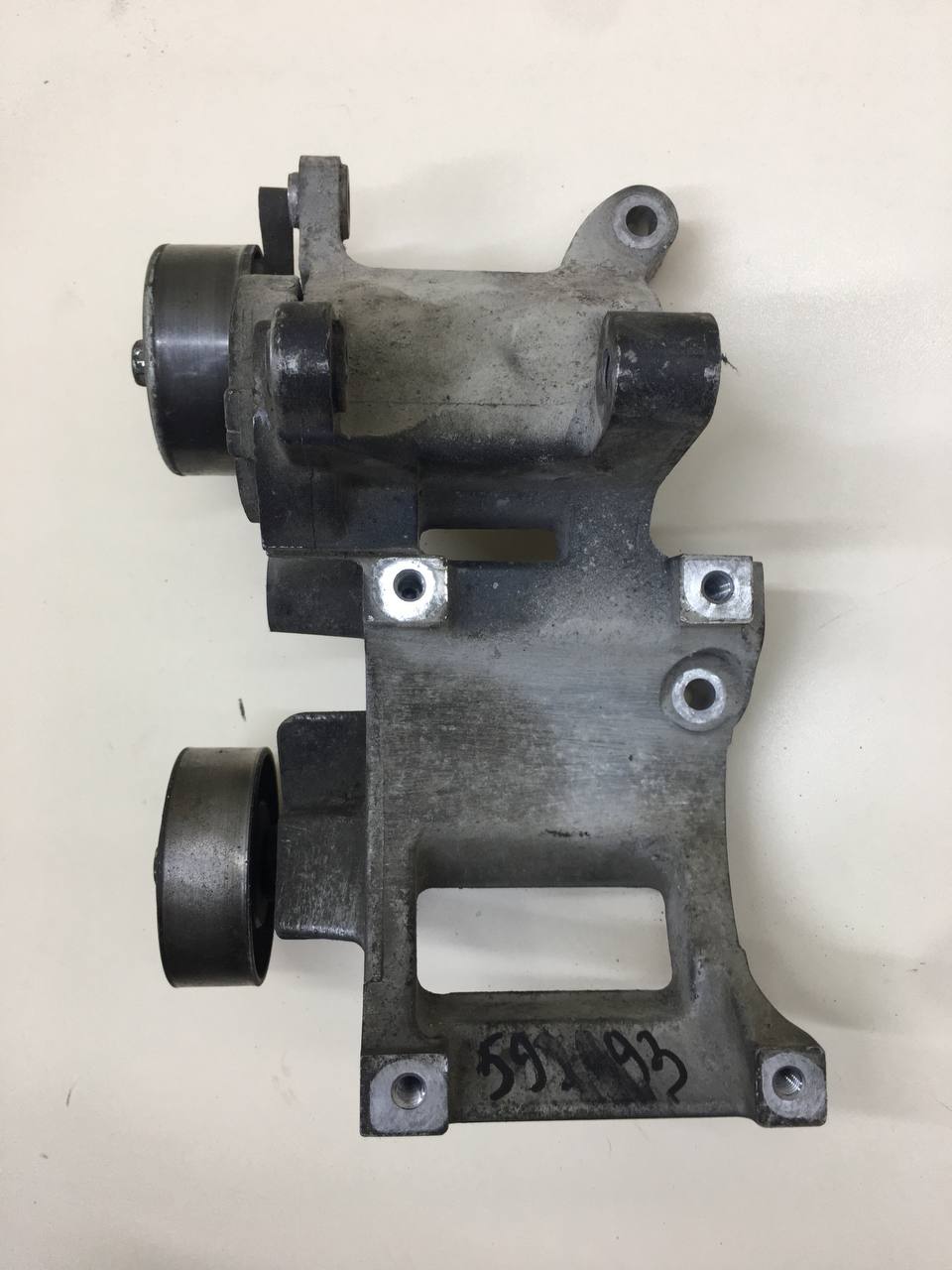 Кронштейн кондиционера Toyota Land Cruiser Prado (J120) 2002-2009