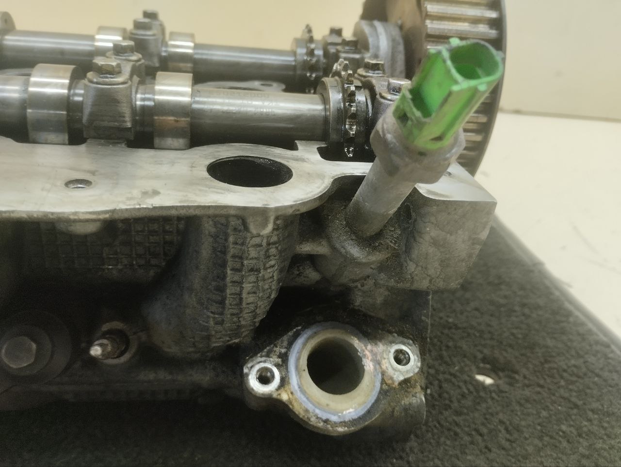 Головка блока цилиндров Land Rover Discovery 3 (L319) 2004-2009 Головка блока цилиндров Land Rover Discovery 3 (L319) 2004-2009