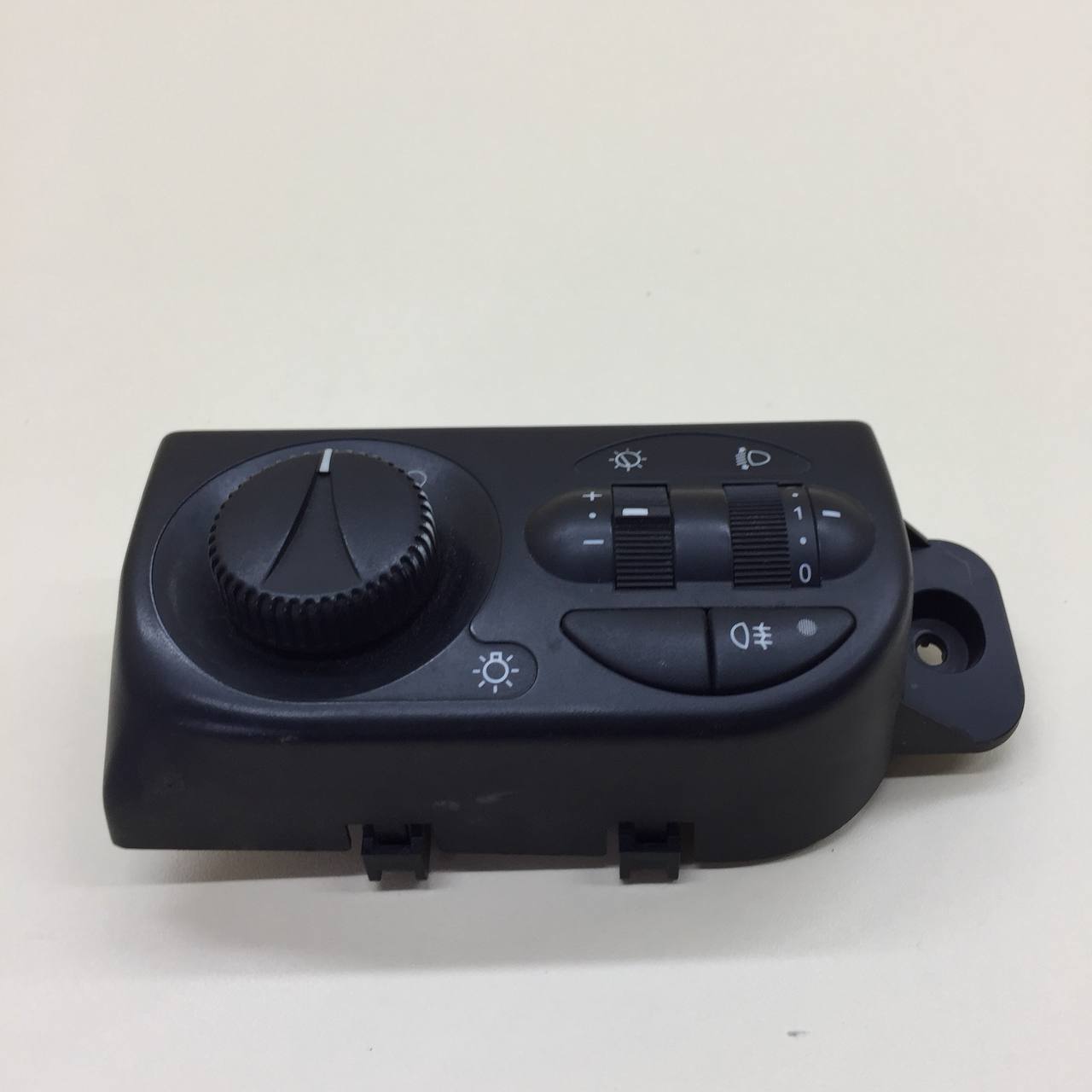 Переключатель света фар Lada Priora 2007-2018