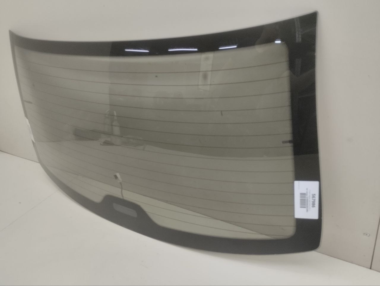 Стекло заднее Lada Granta 2011>