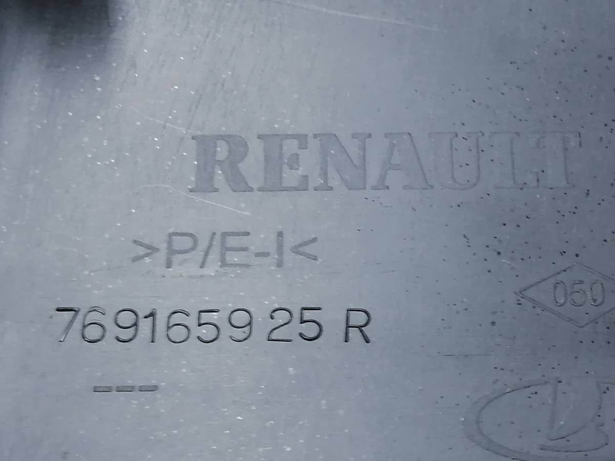 Обшивка стойки Renault Sandero 2014>