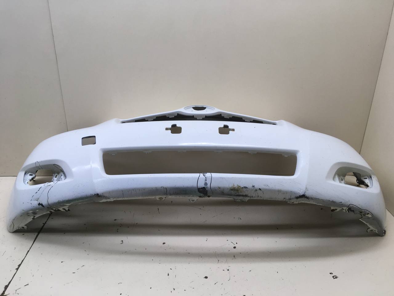 Бампер передний Toyota Vitz P90 2005-2011 Бампер передний Toyota Vitz P90 2005-2011