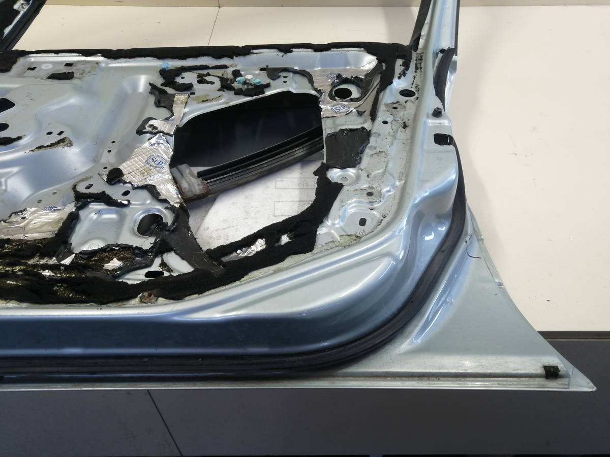 Дверь передняя правая Nissan Almera Classic (B10) 2006-2013