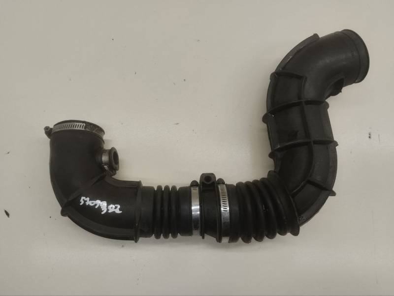 Патрубок воздушного фильтра Chevrolet Niva 2009-2020
