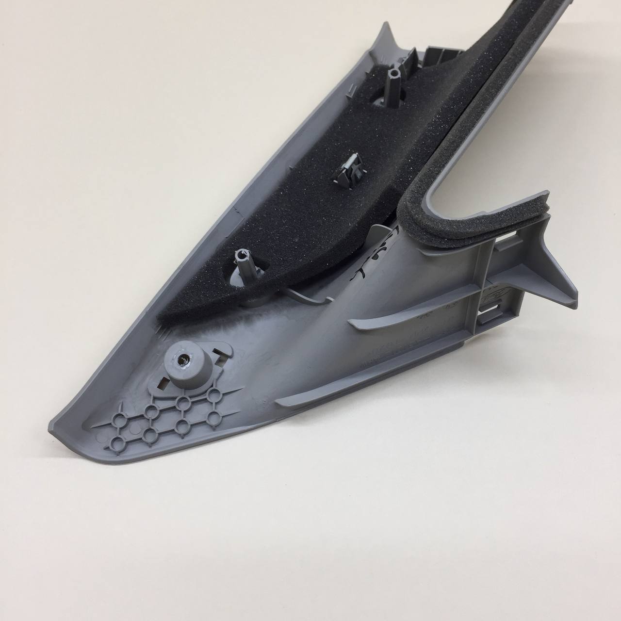 Обшивка стойки Ford Mondeo 4 2007-2015