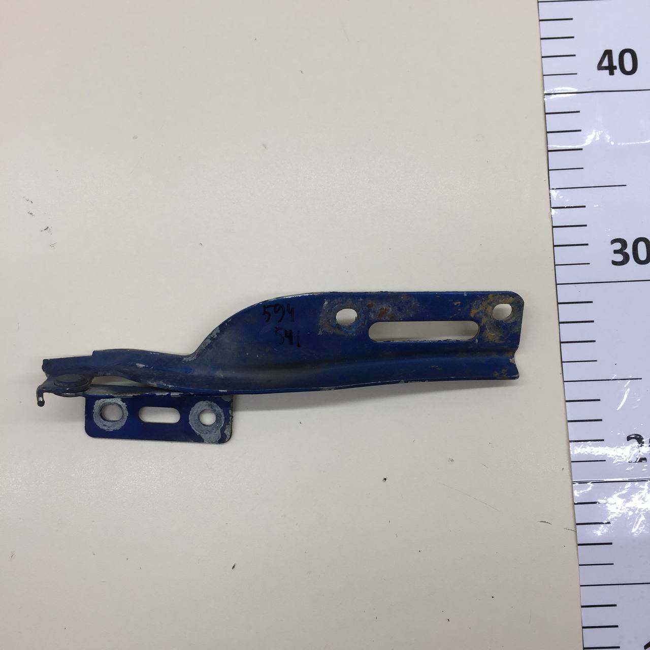 Петля капота правая Daewoo Matiz (M100/M150) 1998-2015 Петля капота правая Daewoo Matiz (M100/M150) 1998-2015