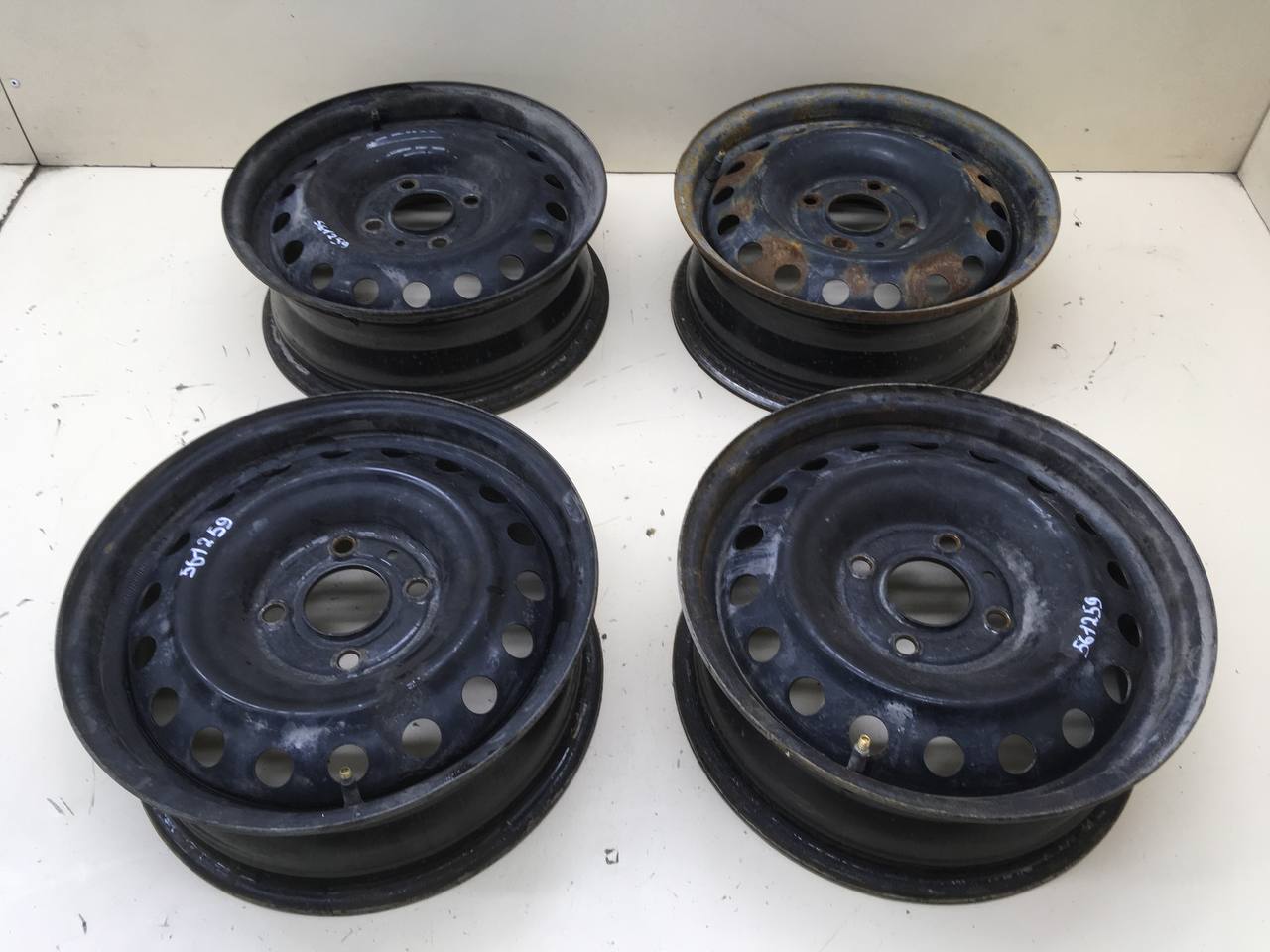 Диски к-кт R15 Штампованные