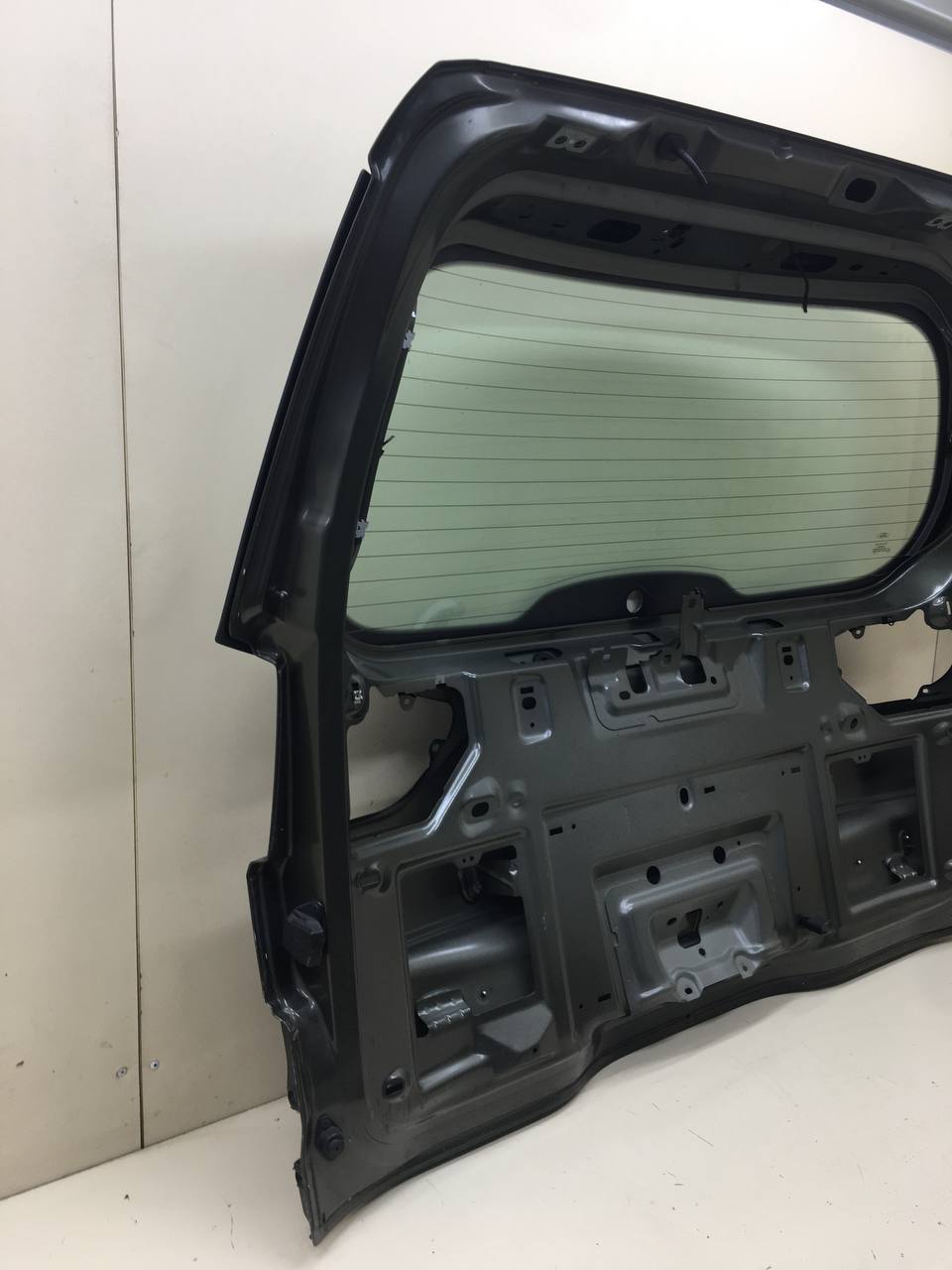 Дверь багажника со стеклом Ford Galaxy 2006-2015