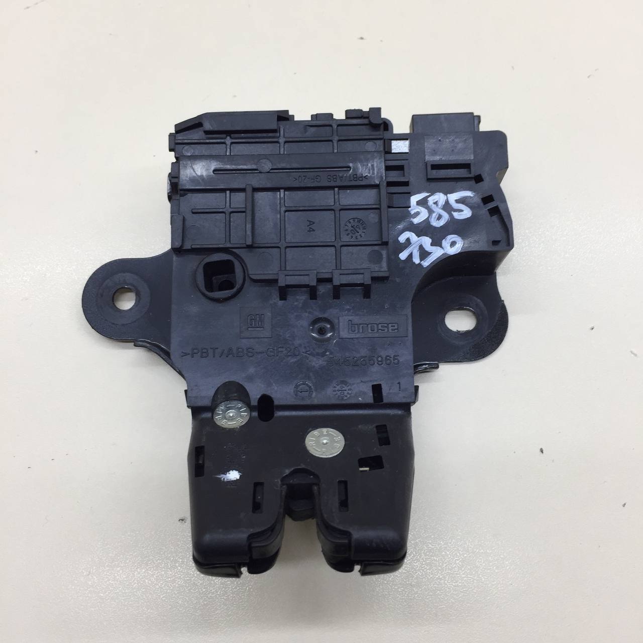 Замок багажника Chevrolet Cruze (J300) 2009-2016 Замок багажника Chevrolet Cruze (J300) 2009-2016