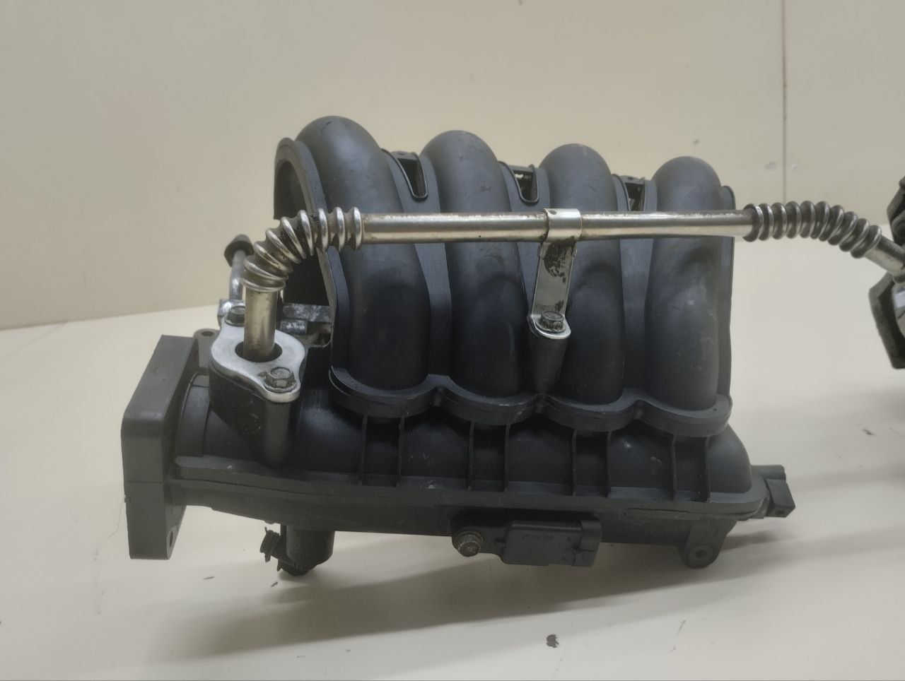 Коллектор впускной Chevrolet Aveo T250 2005-2011