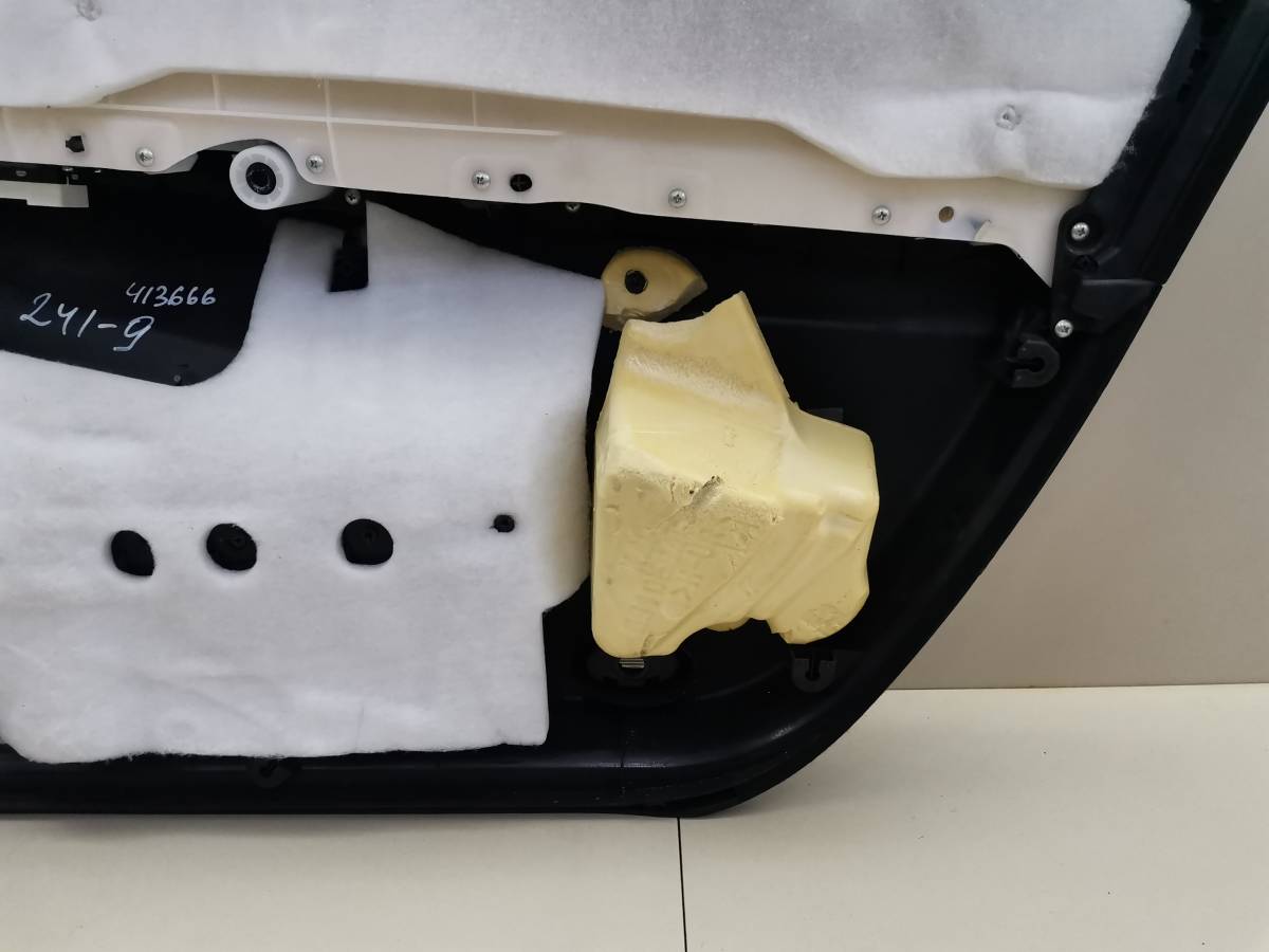 Обшивка двери передней левой Mazda Mazda 6 (GH) 2007-2012