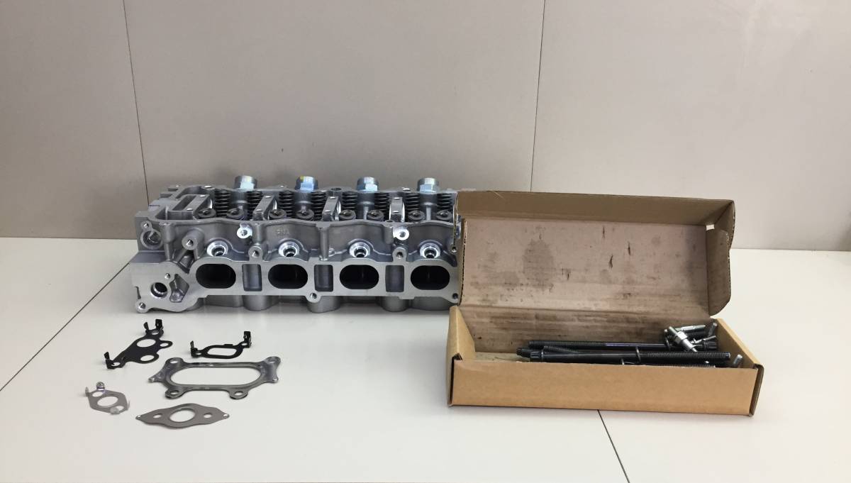 Головка блока цилиндров Honda Civic 4D 2006-2012