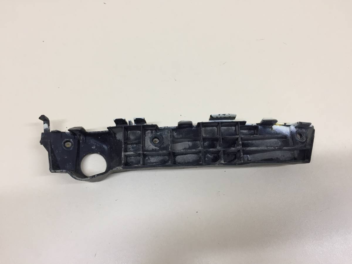 Кронштейн переднего бампера левый Hyundai ix55 2007-2013