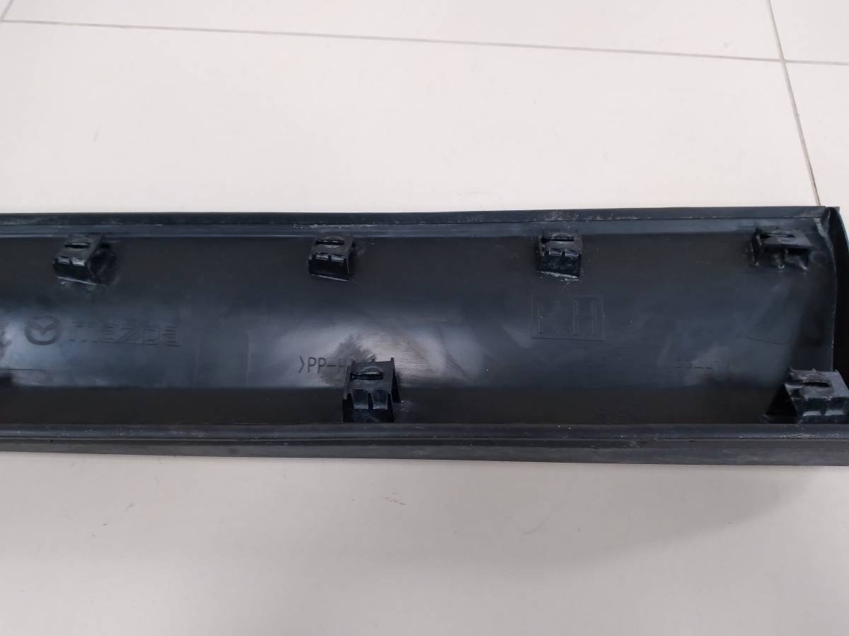 Накладка двери передней правой Mazda CX-5 (KE) 2011-2017