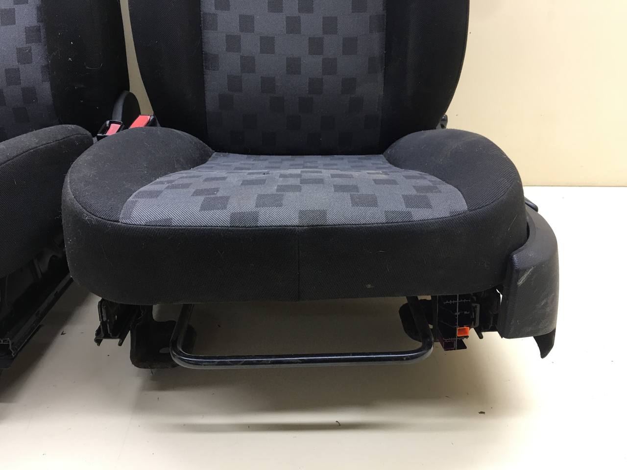 Сиденье (комплект) Ford Focus 2 (DB) 2008-2011 Сиденье (комплект) Ford Focus 2 (DB) 2008-2011