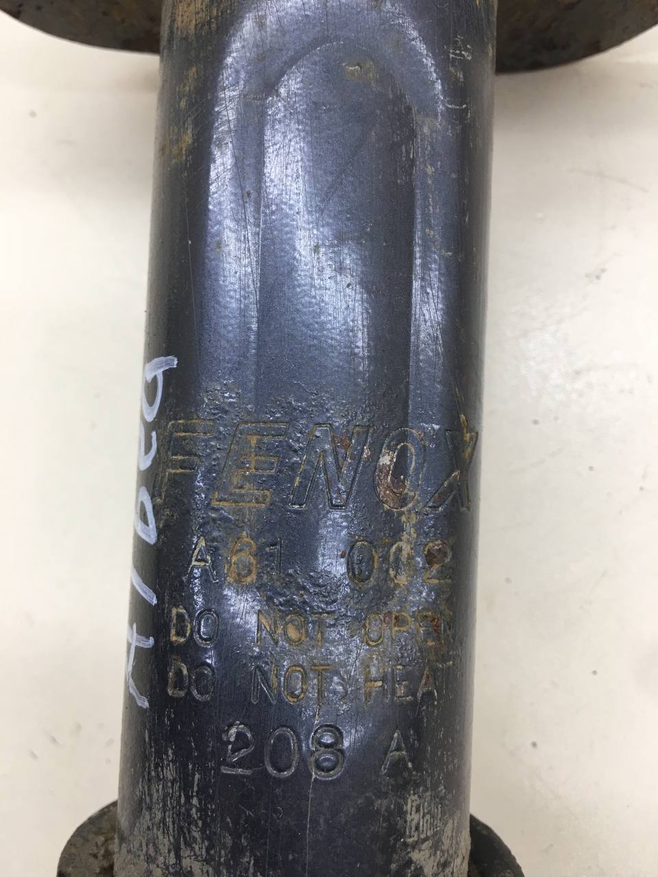 Амортизатор передний Fiat Albea 2002-2012