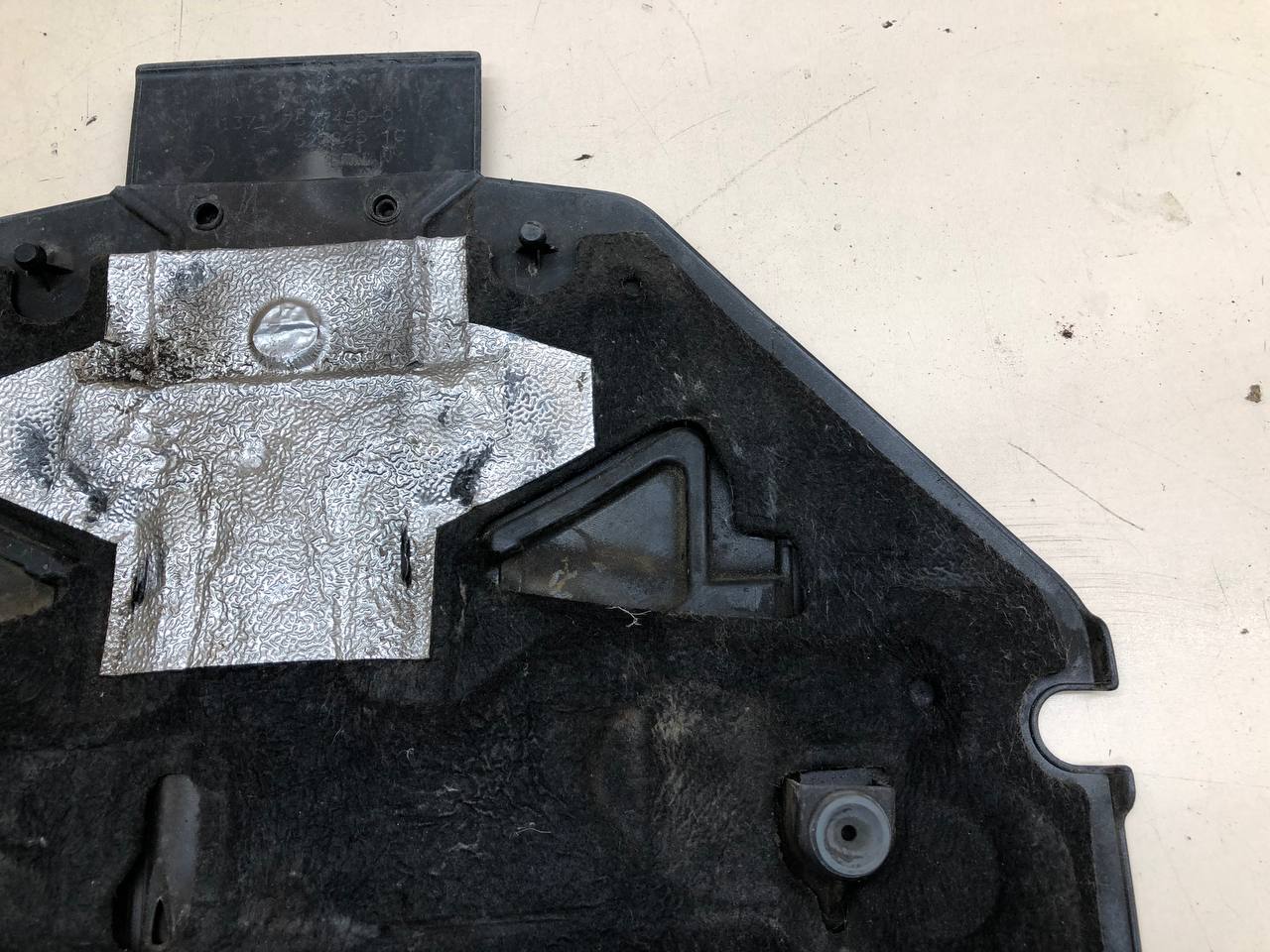 Крышка двигателя декоративная BMW 7-Series F01,F02 2008-2015 Крышка двигателя декоративная BMW 7-Series F01,F02 2008-2015