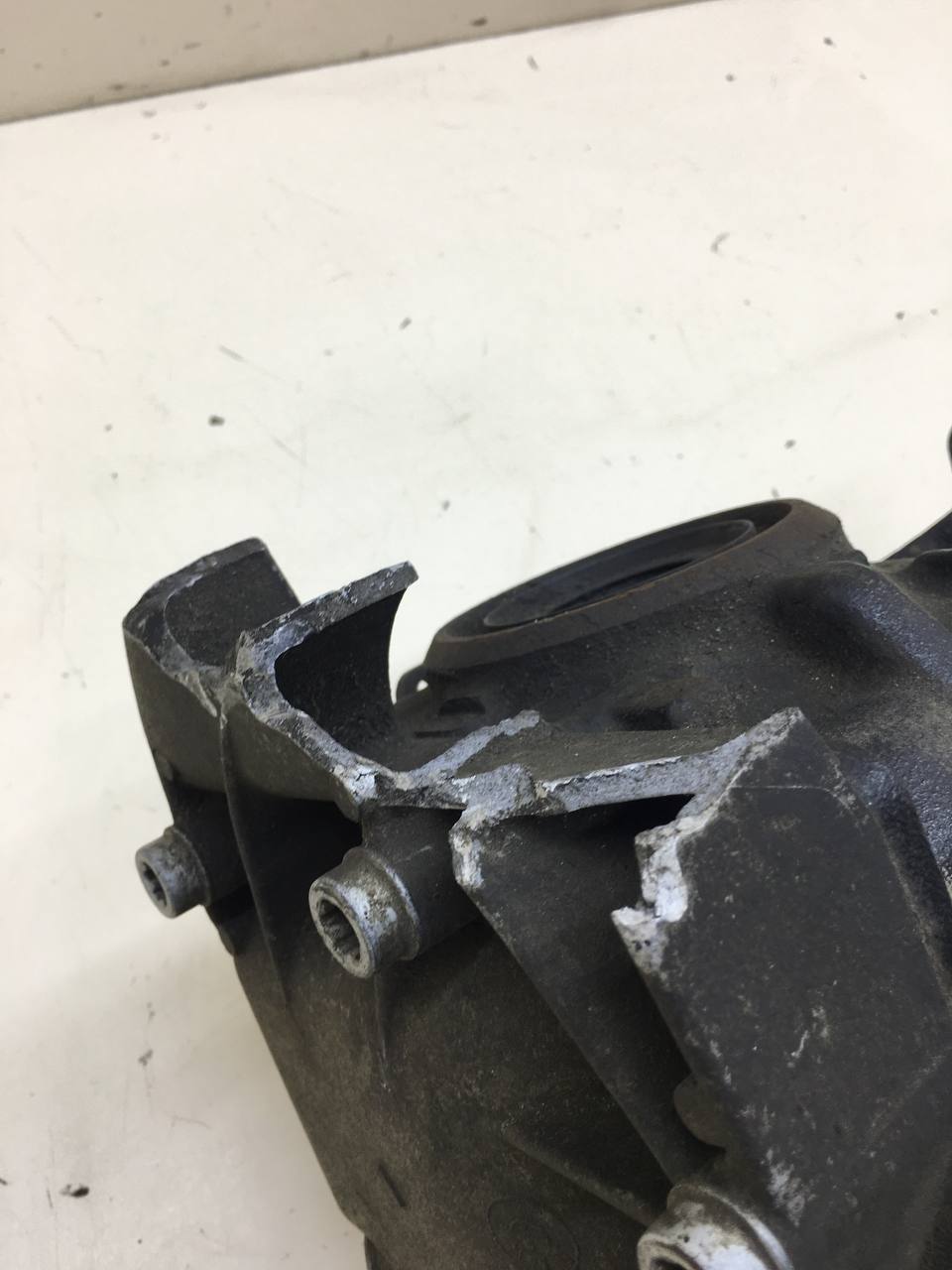 Вал карданный BMW X5 F15/F85 2013-2018 Вал карданный BMW X5 F15/F85 2013-2018