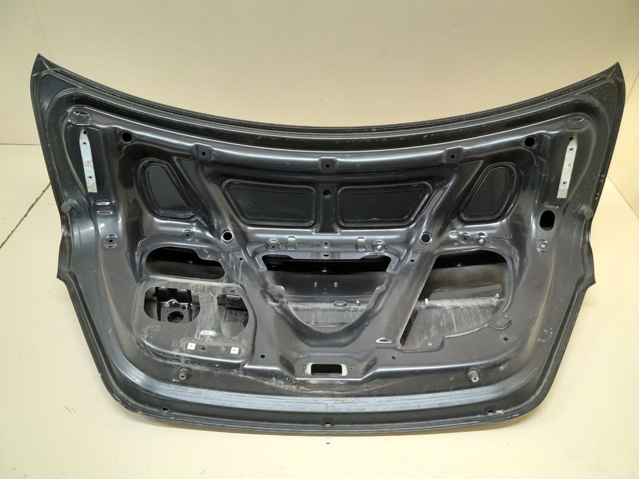 Крышка багажника Hyundai Solaris (RB) 2010-2017 Крышка багажника Hyundai Solaris (RB) 2010-2017