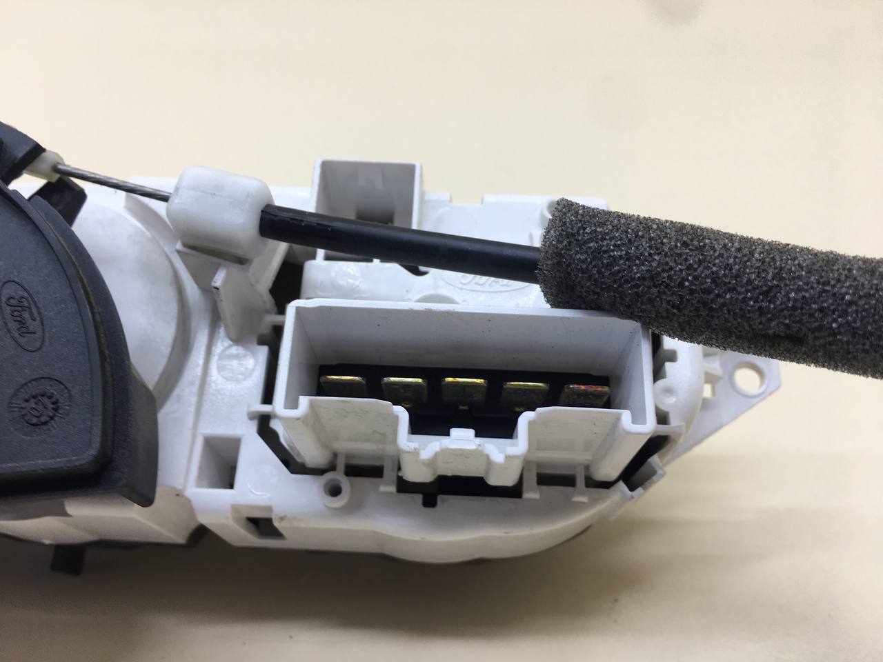 Блок управления отопителем Ford Focus 2 (DA) 2005-2008 Блок управления отопителем Ford Focus 2 (DA) 2005-2008