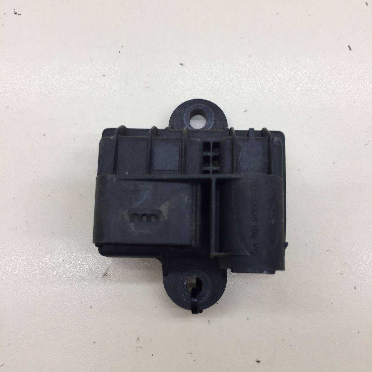 Реле свечей накала Mercedes-Benz C-Class (W205) 2014>