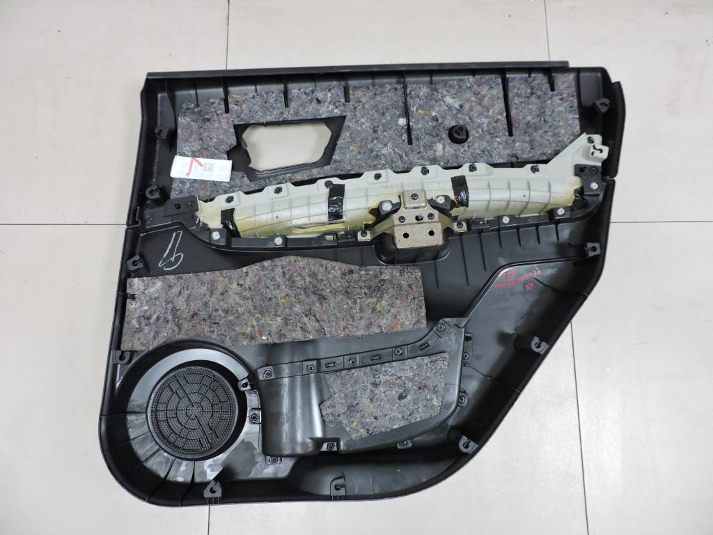 Обшивка двери задней левой Nissan Qashqai+2 (JJ10) 2008-2014