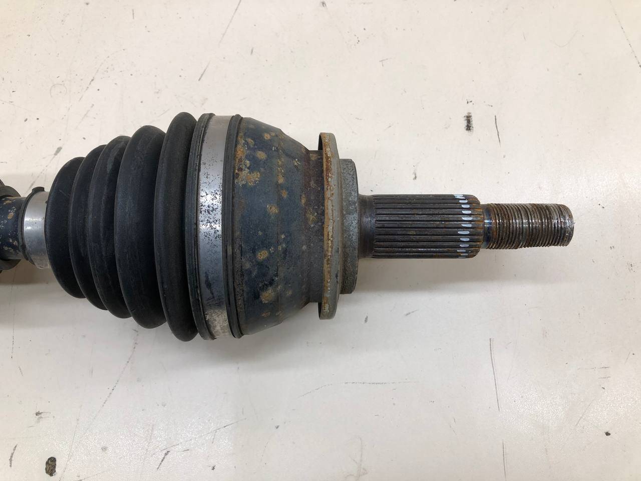 Полуось передняя левая Toyota Rav 4 (XA40) 2013-2019 Полуось передняя левая Toyota Rav 4 (XA40) 2013-2019