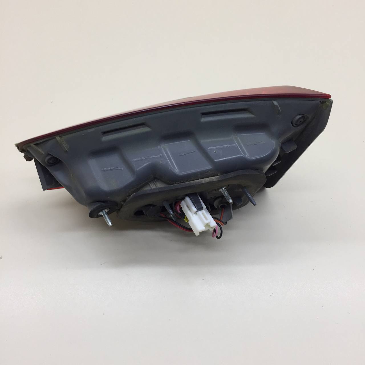 Фонарь задний внутренний левый Hyundai i40 (VF) 2011> Фонарь задний внутренний левый Hyundai i40 (VF) 2011>