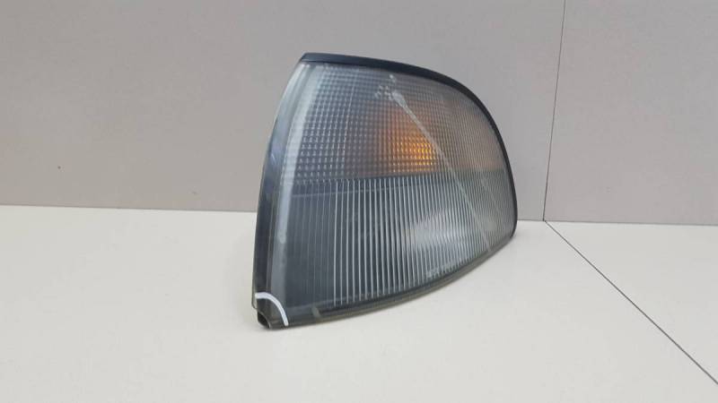 Указатель поворота левый Mitsubishi Delica 4 1994-2007