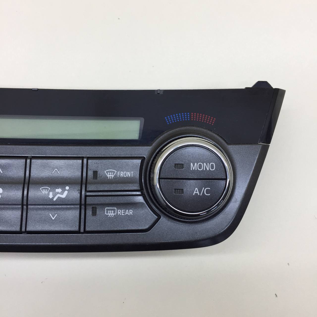 Блок управления климатической установкой Toyota Rav 4 (XA40) 2013-2019