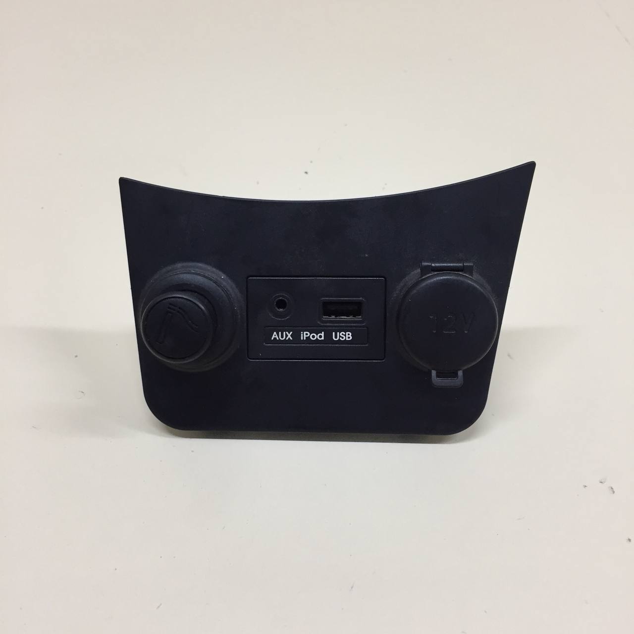 Разъем (USB AUX) Hyundai Solaris (RB) 2010-2017 Разъем (USB AUX) Hyundai Solaris (RB) 2010-2017
