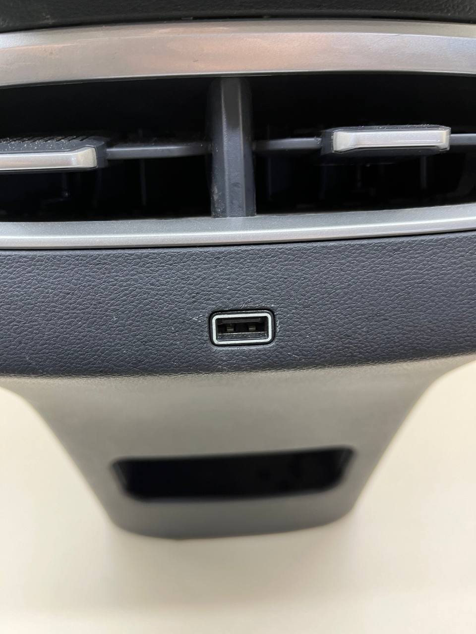 Консоль центральная Jetour Dashing 2022>