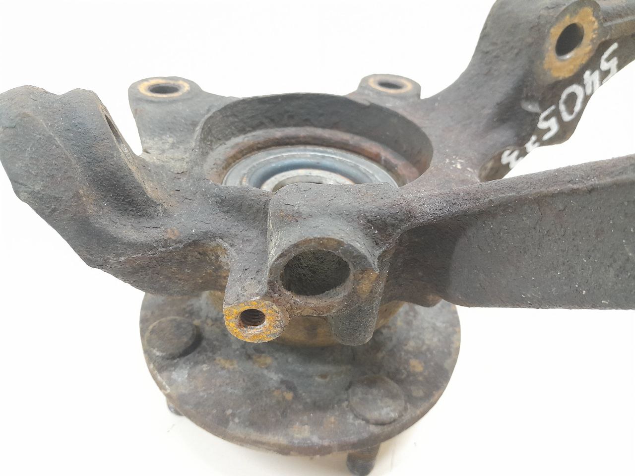 Кулак поворотный передний правый Nissan Almera (N16) 2000-2006 Кулак поворотный передний правый Nissan Almera (N16) 2000-2006