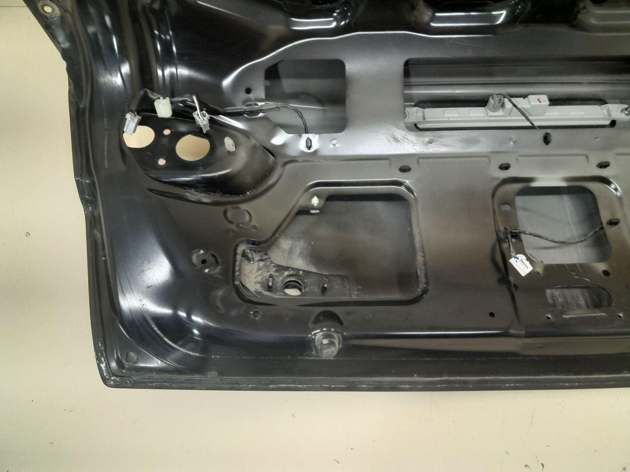 Крышка багажника Mitsubishi Lancer X (CX, CY) 2007> Крышка багажника Mitsubishi Lancer X (CX, CY) 2007>
